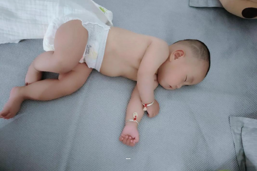 益阳宝宝突然很多眼屎